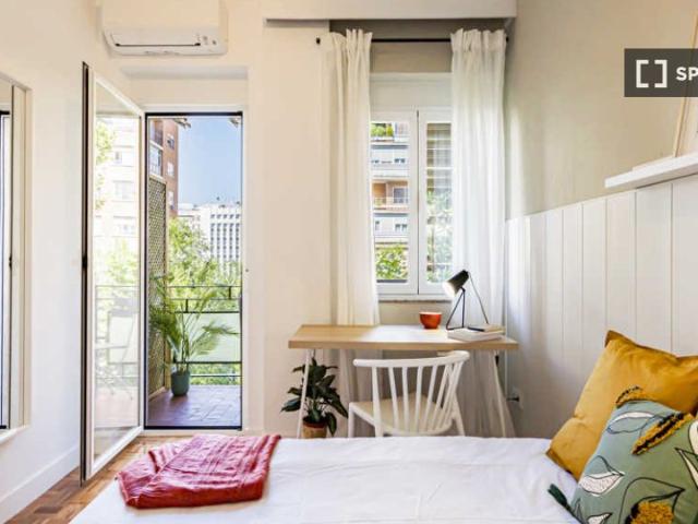 Se alquila habitación compartida en Cuatro Caminos, Madrid