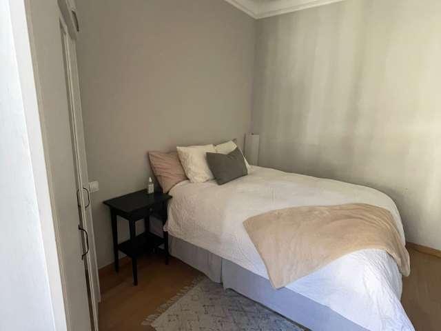 Se alquila habitación compartida en la Dreta de l'Eixample