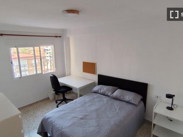 Se alquila habitación compartida en Miraflores de los Ángeles, Málaga