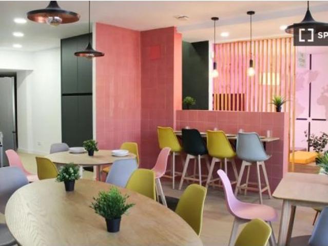 Se alquila habitación con baño privado en Coliving en Carabanchel, Madrid