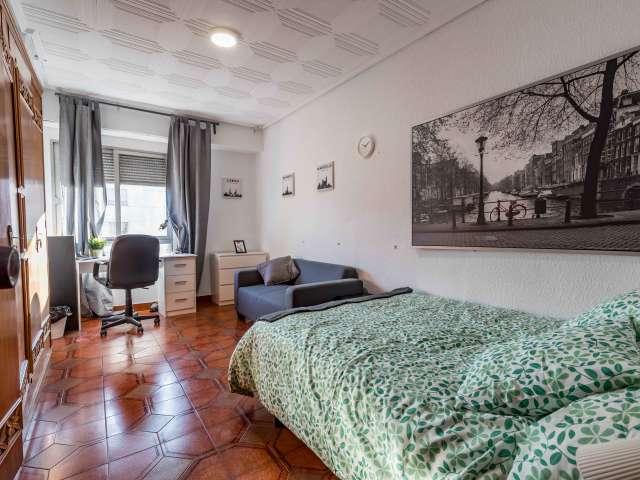 Se alquila habitación doble, apartamento de 5 dormitorios, Benimaclet