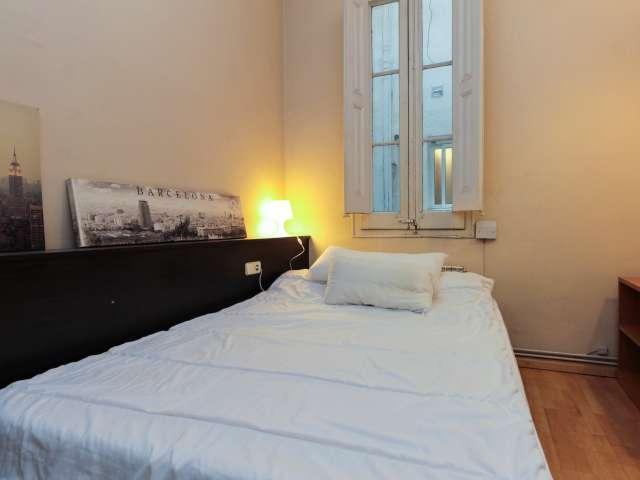 Se alquila habitación doble, apartamento de 6 dormitorios, L’Esquerra
