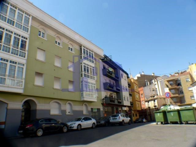 Se alquila habitación de estudiantes. Calefacción incluida zona centro Piso en alquiler en Cuenca CENTRO