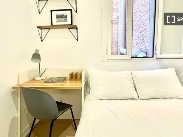 Habitación en piso compartido en alquiler en Bellas Vistas, Madrid