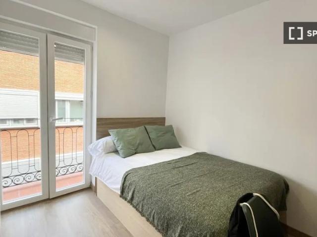 Habitación en piso compartido en alquiler en San Diego, Madrid