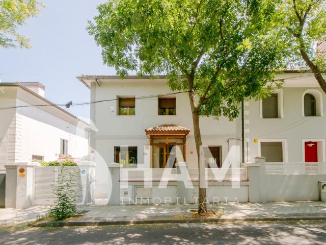 SE ALQUILA HABITACION EN CHALET – CALLE ITURBE 25, MADRID
