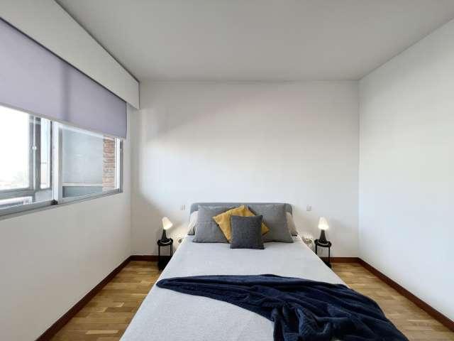 Se alquila habitación en Cuatro Caminos, Madrid