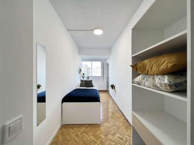 Se alquila habitación en Cuatro Caminos, Madrid