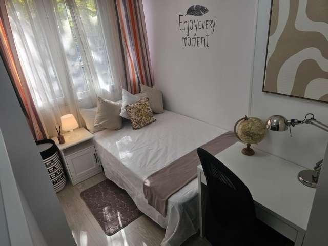 Se alquila habitación en Alcalá de Henares