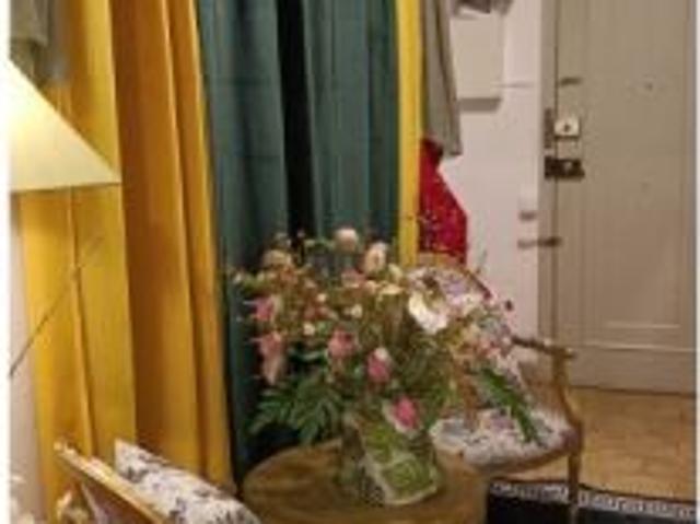 Se alquila habitación en apartamento de 3 dormitorios en Barcelona
