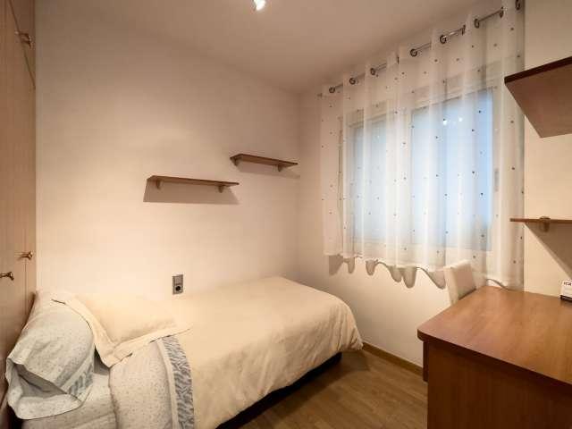 Se alquila habitación en apartamento de 3 dormitorios en Barcelona