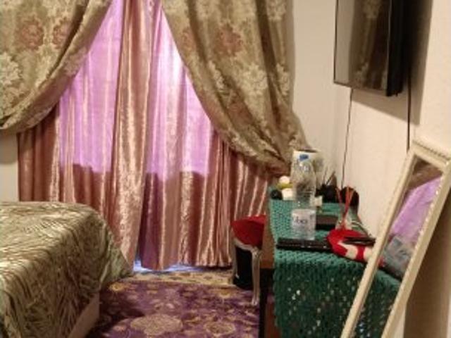 Se alquila habitación en apartamento de 3 dormitorios en Barcelona
