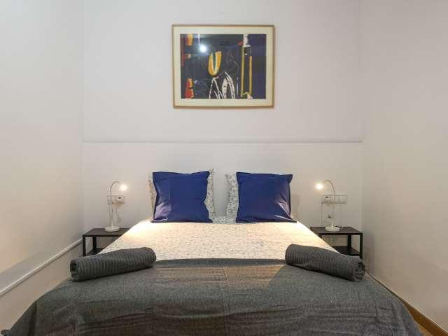 Se alquila habitación en apartamento de 3 dormitorios en L'Hospitalet