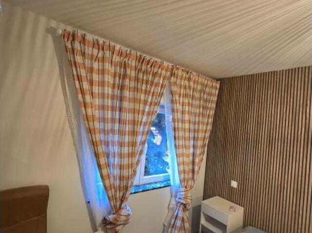 Se alquila habitación en apartamento de 3 dormitorios en Madrid