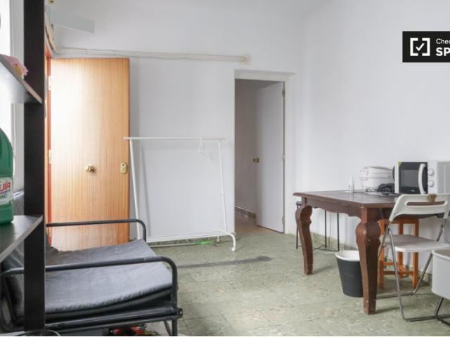 Habitación en piso compartido en alquiler en San Diego, Madrid