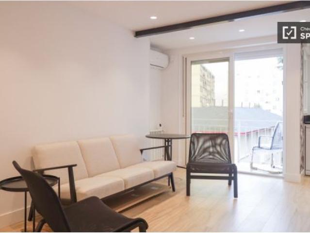 Se alquila habitación en apartamento de 3 habitaciones en Colonia Jardín