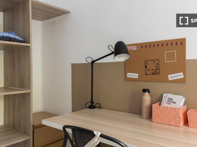 Se alquila habitación en apartamento de 2 dormitorios en Getafe, Madrid