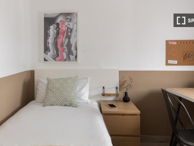 Se alquila habitación en apartamento de 2 dormitorios en Getafe, Madrid
