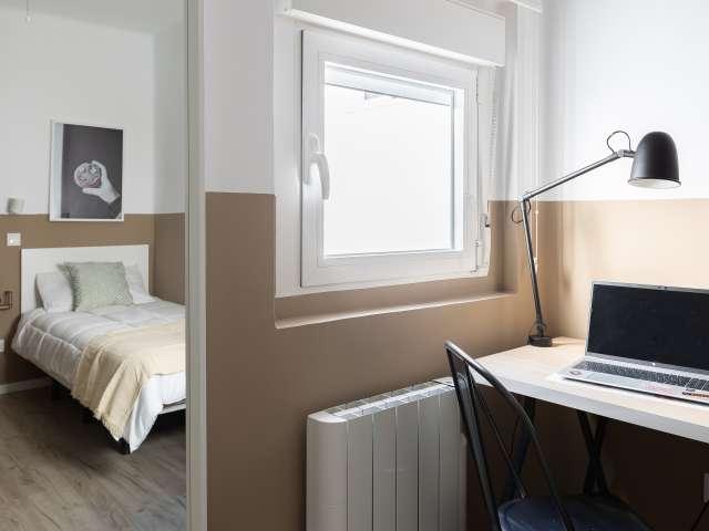 Se alquila habitación en apartamento de 2 dormitorios en Getafe, Madrid