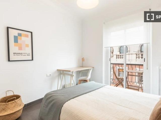 Se alquila habitación en apartamento de 7 dormitorios en L'Eixample, Valencia