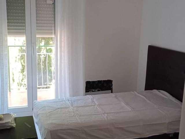 Se alquila habitación en apartamento de 4 dormitorios en Leganés, Madrid