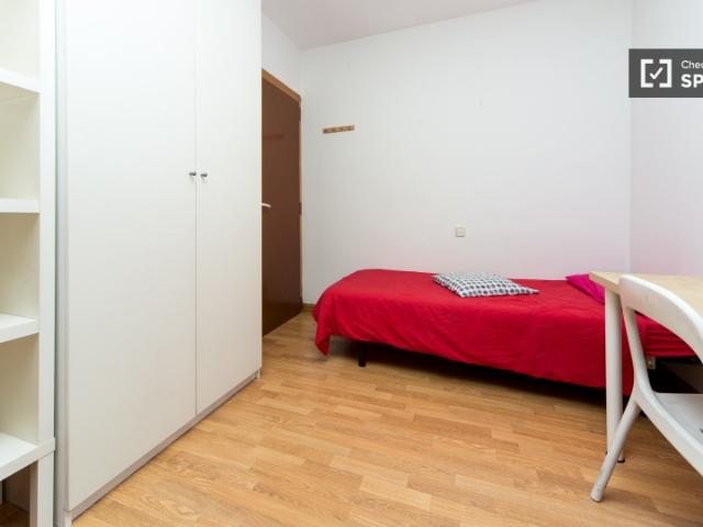 Habitación en piso compartido en alquiler, Embajadores