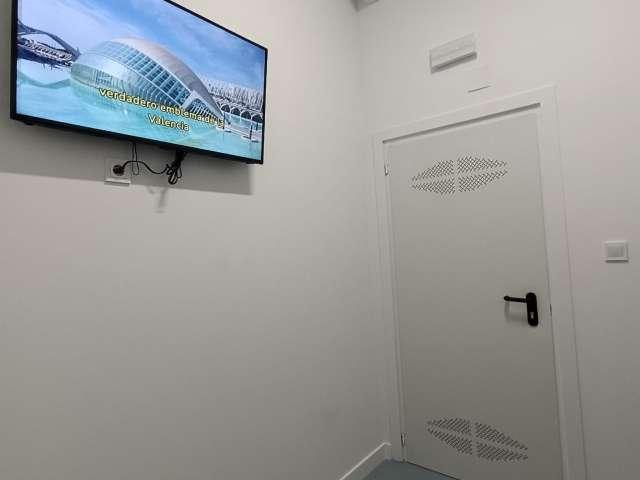 Se alquila habitación en En Corts, Valencia