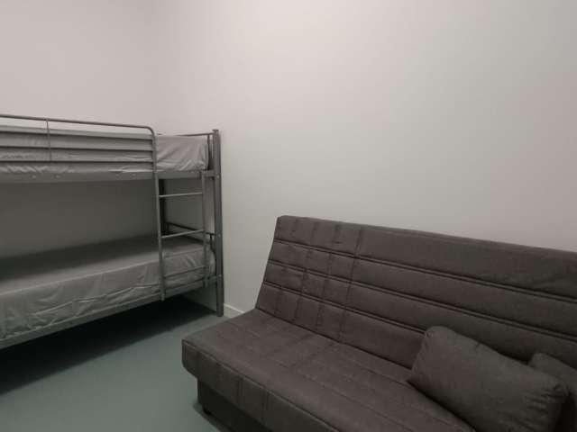 Se alquila habitación en En Corts, Valencia
