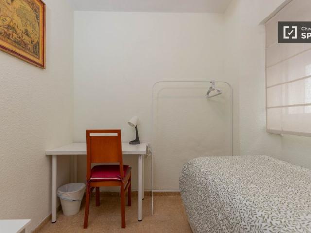 Habitación en piso compartido de 5 habitaciones, Trinitat, Valencia