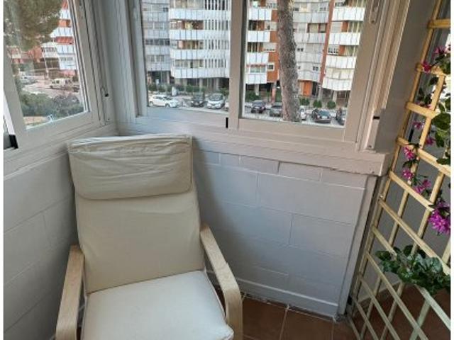 Se alquila habitación en el apartamento de 5 dormitorios en Móstoles, Madrid