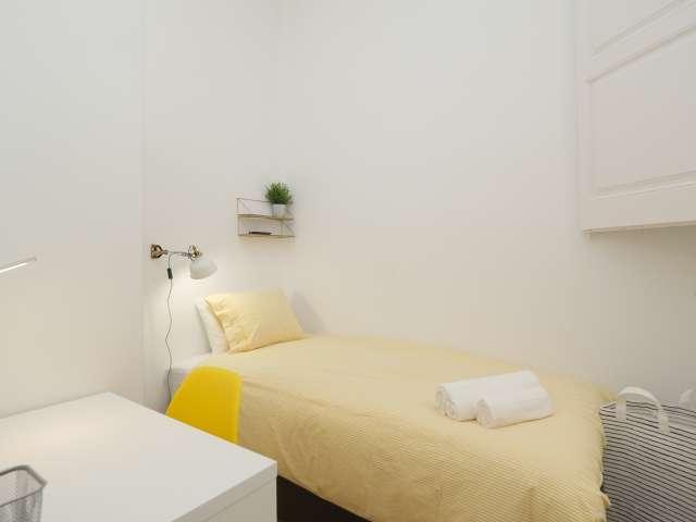Se alquila habitación en el apartamento de 9 dormitorios l'Eixample, Barcelona
