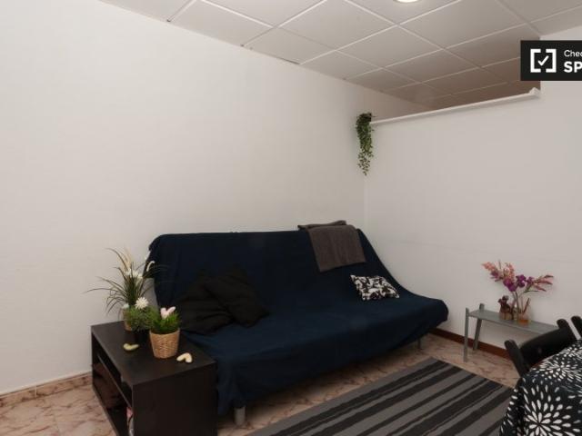 Se alquila habitación en El Raval, Barcelona
