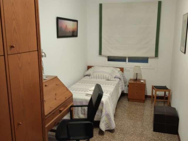 Se alquila habitación en Hostafrancs, Barcelona