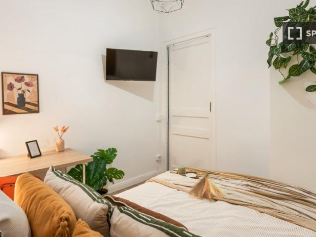 Se alquila habitación en la Dreta de l'Eixample, Barcelona