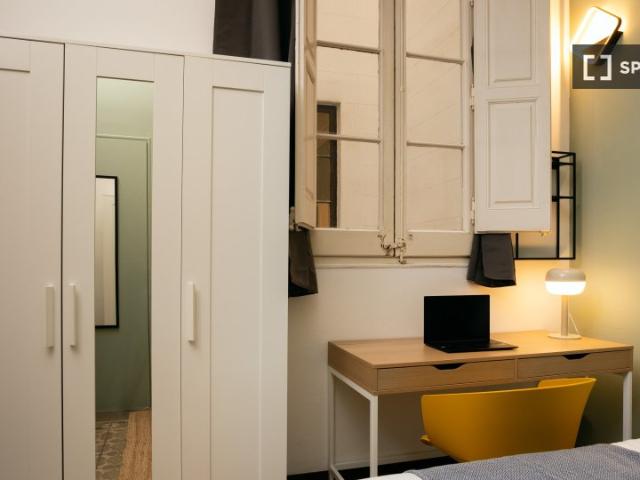 Se alquila habitación en la Nova Esquerra de l'Eixample, Barcelona