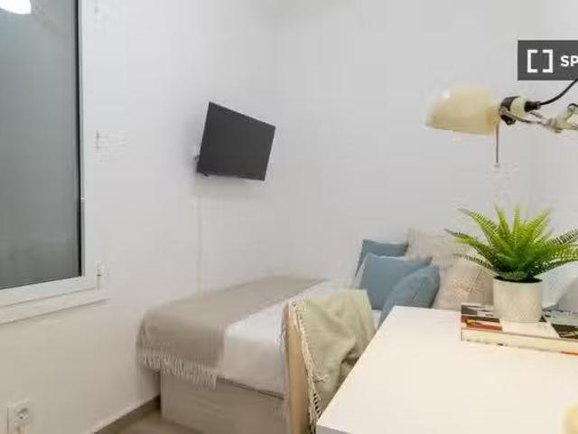 Se alquila habitación en La Sagrada Familia, Barcelona