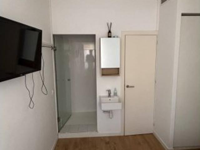 Se alquila habitación en La Sagrada Familia, Barcelona