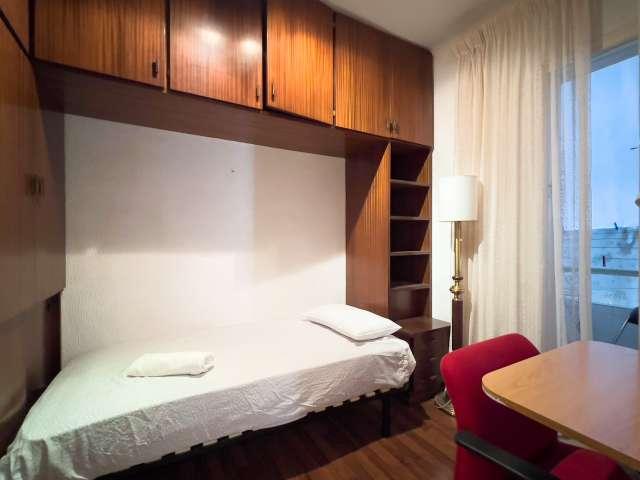 Se alquila habitación en La Sagrada Familia, Barcelona