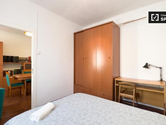 Se alquila habitación en La Sagrada Familia, Barcelona