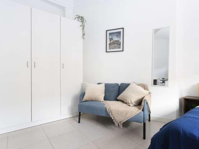 Se alquila habitación en Niño Jesús, Madrid