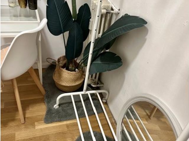Se alquila habitación en Nueva España, Madrid
