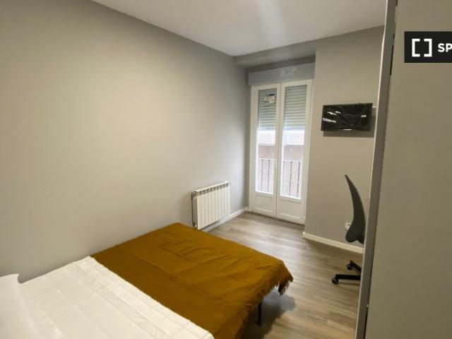 Se alquila habitación en Sol, Madrid