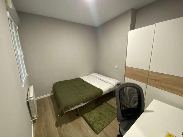 Se alquila habitación en Sol, Madrid