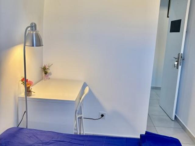 Se alquila habitación en Sol, Madrid