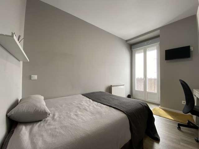 Se alquila habitación en Sol, Madrid