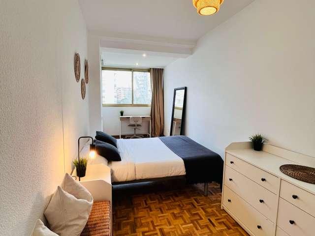 Se alquila habitación en San Pascual, Madrid