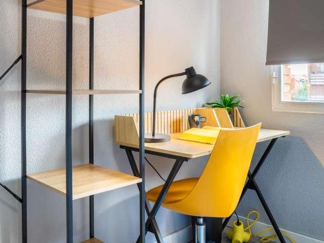 Se alquila habitación en Pavones, Madrid