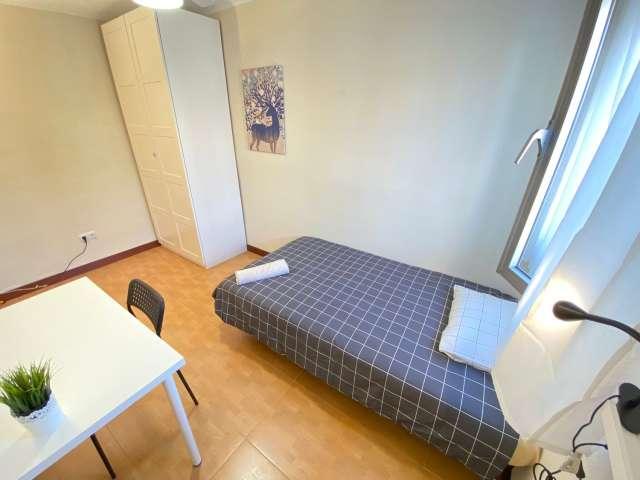 Se alquila habitación en Palomeras Bajas, Madrid