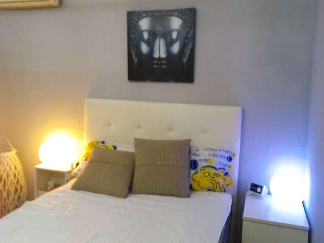 Se alquila habitación en Palomeras Bajas, Madrid