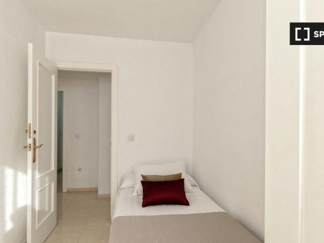 Se alquila habitación en Pio XII, Alicante